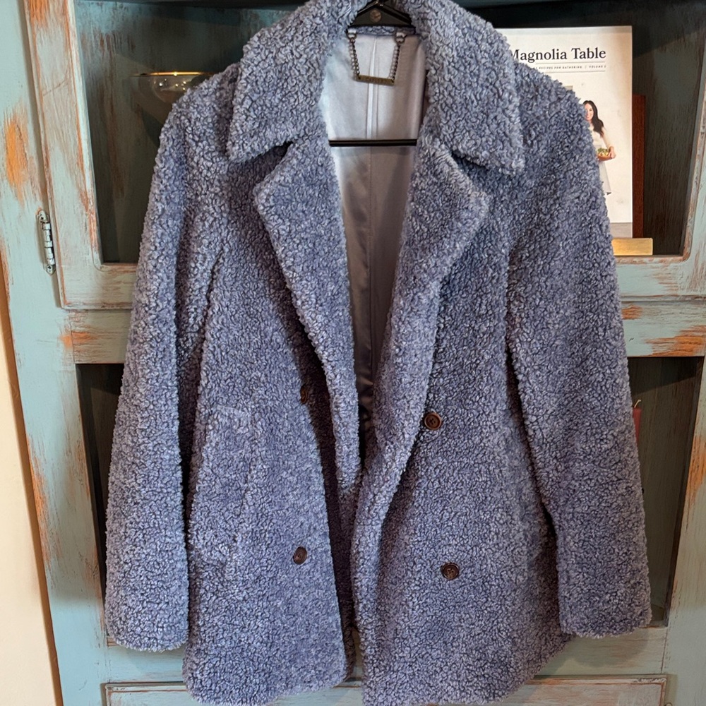 Capulet Sherpa blue cost size small